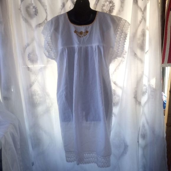 Mexican embroidery dress size small and medium. ( Bag B ) - Picture 3 of 3